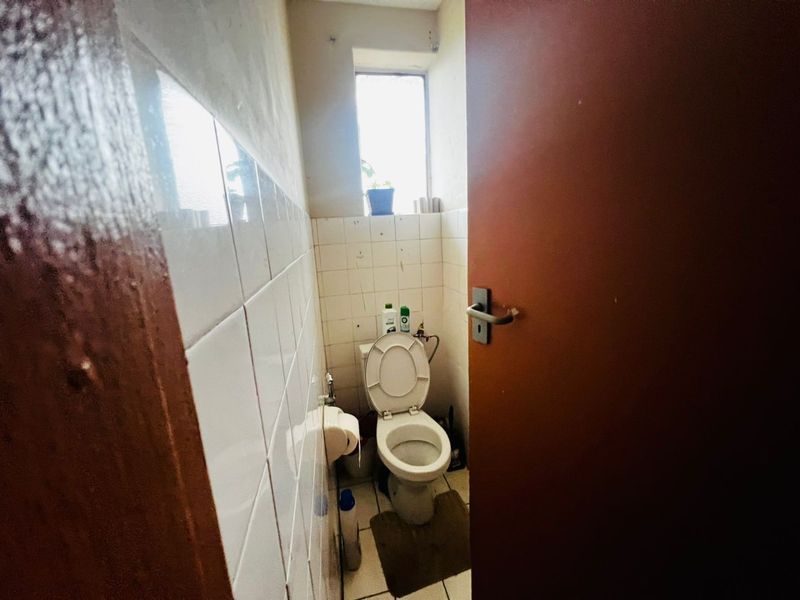 Owner Occupied Investment 92sq flat - Photo 5