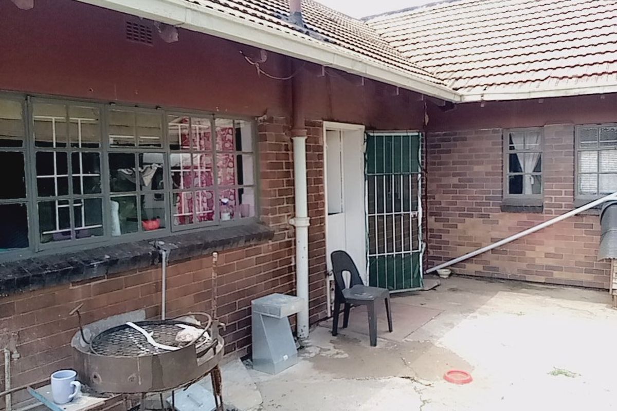 Charming 3-Bedroom Home in Vierfontein South – R425,000 - Photo 4