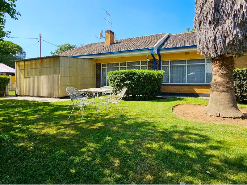 An impeccably presented family home in Three Rivers. - Photo 2