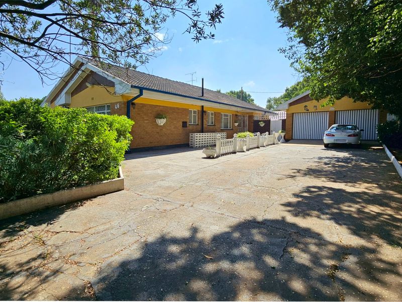 An impeccably presented family home in Three Rivers. - Photo 4