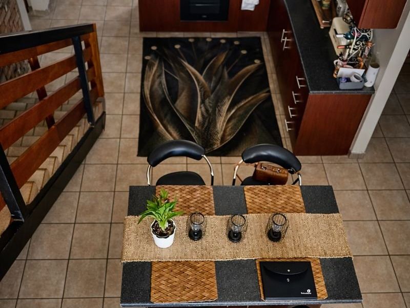 Great Value full title Townhouse in sought after yet secluded estate  - Photo 3