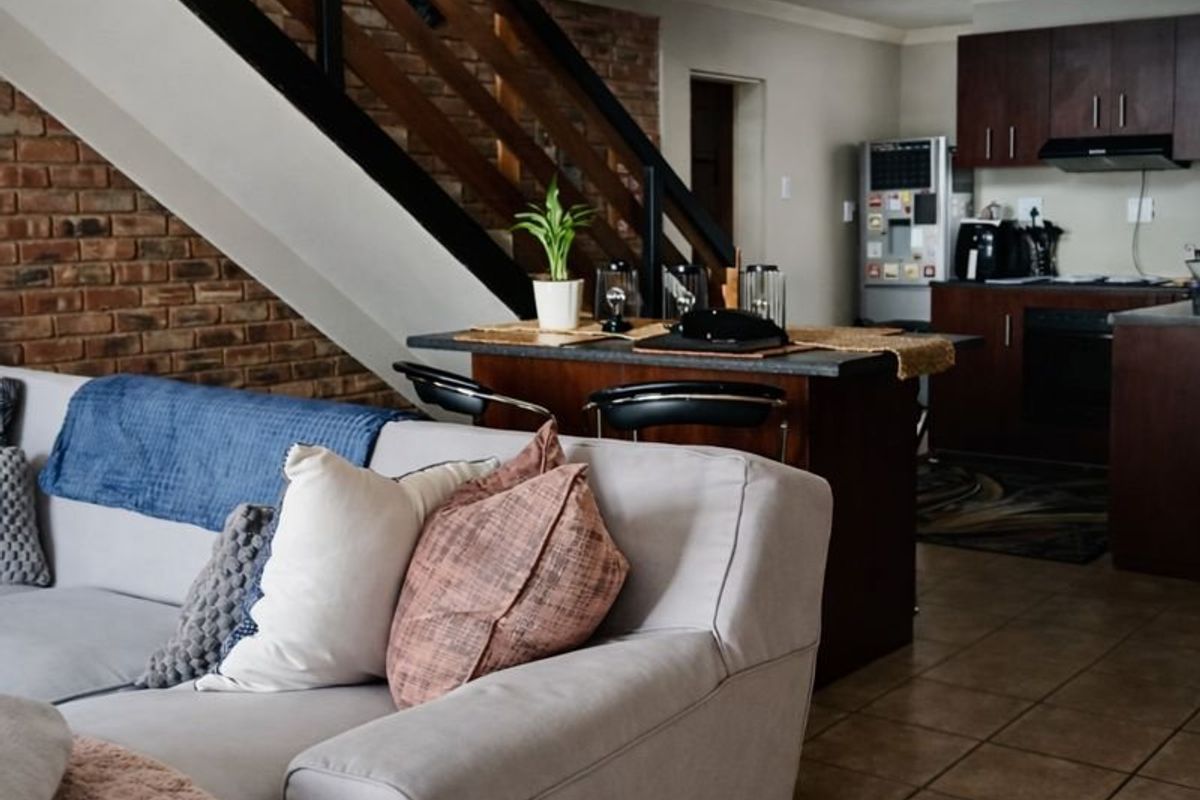 Great Value full title Townhouse in sought after yet secluded estate  - Photo 4