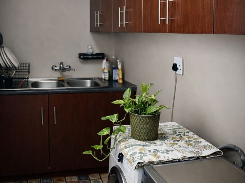 Great Value full title Townhouse in sought after yet secluded estate  - Photo 7