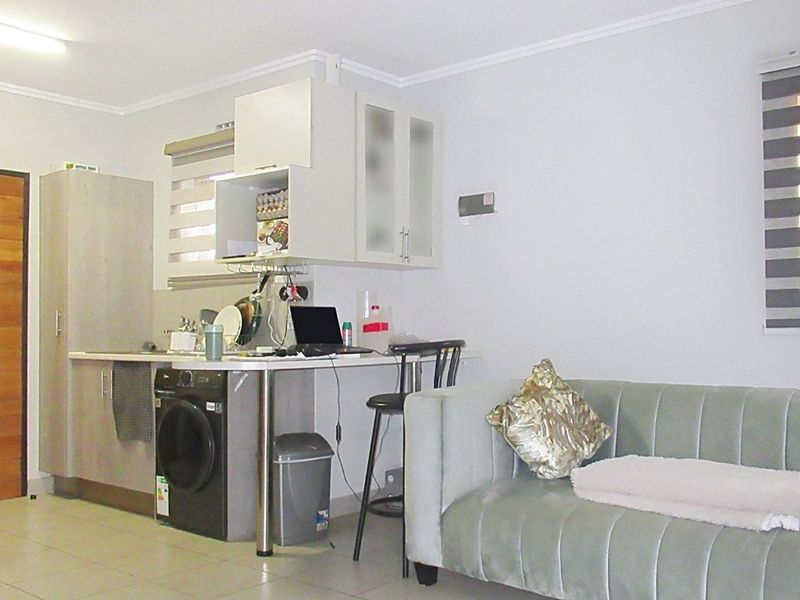 2 Bedroom House for Sale in Protea Glen - Photo 3