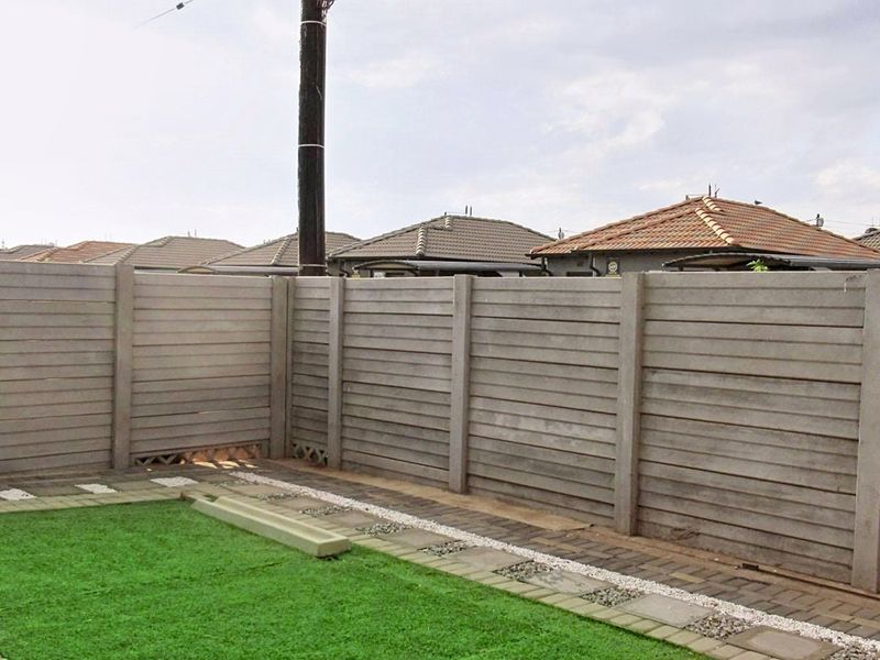 2 Bedroom House for Sale in Protea Glen - Photo 7