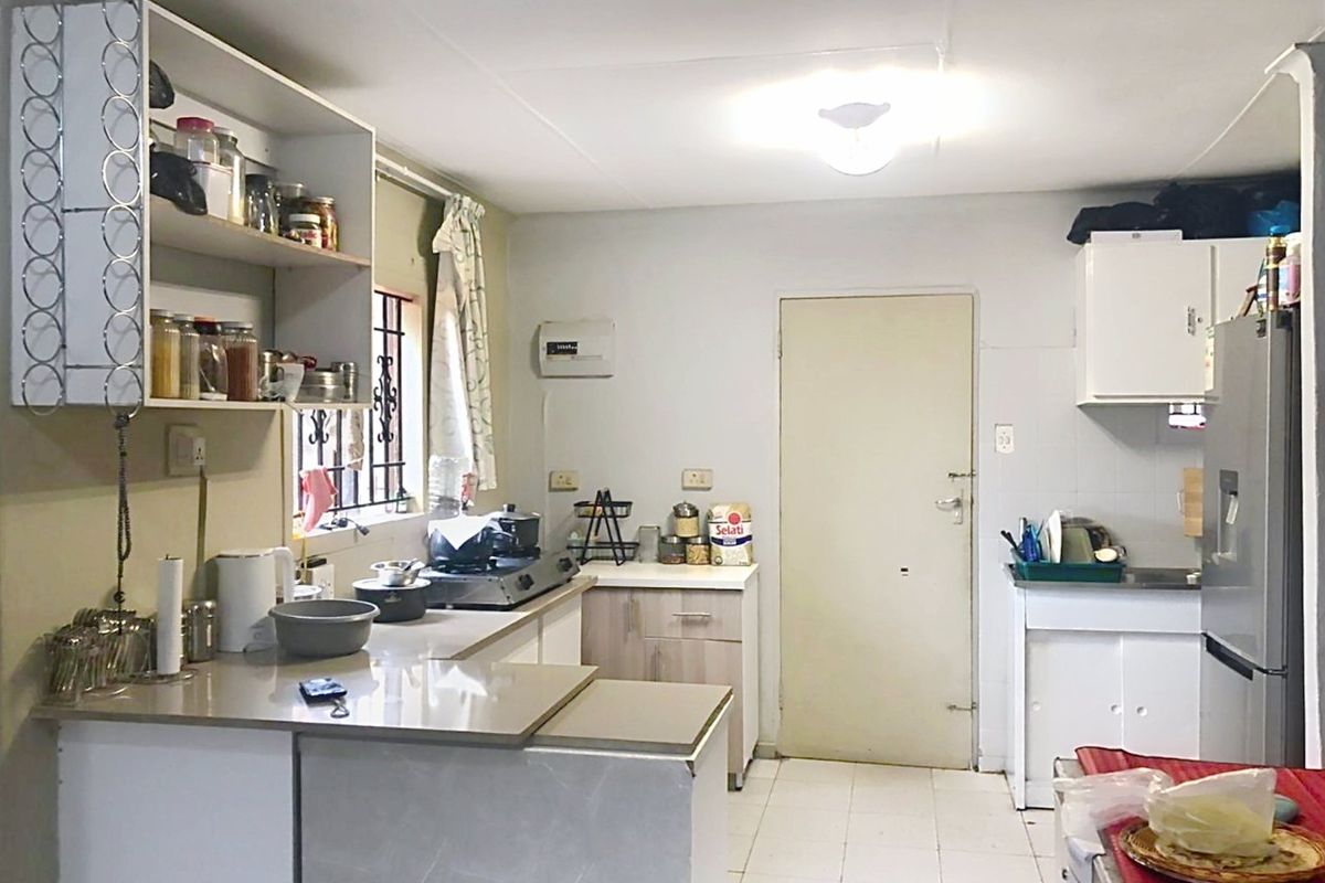3 Bedroom House for Sale in Marlboro Gardens - Photo 2