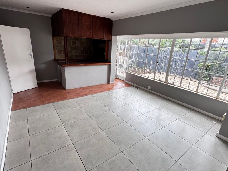 2 Bedroom 1 Bathroom very Big Apartment Wierdapark!! - Photo 5