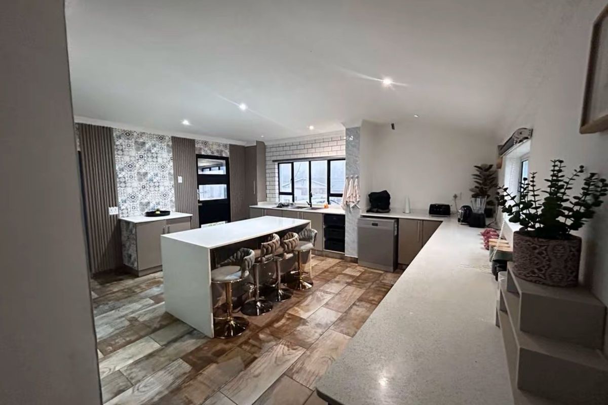 a stunning property in Ixopo is now available for sale - Photo 2