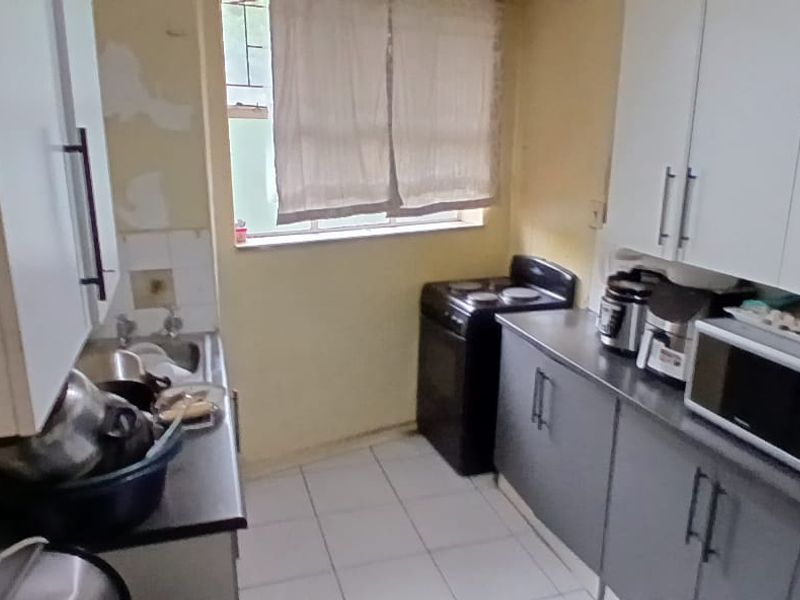 Spacious & Versatile 2-Bedroom Apartment – Muckleneuk, Pretoria - Photo 9