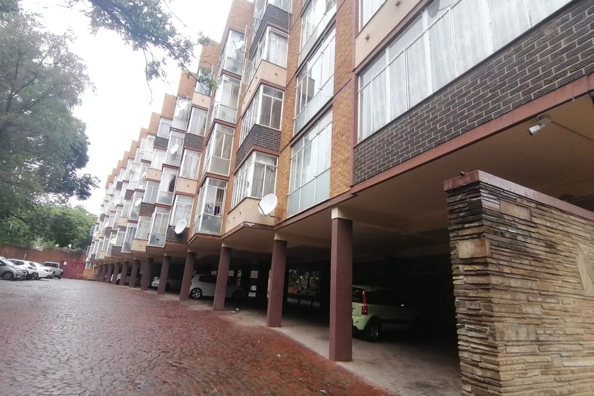 Spacious & Versatile 2-Bedroom Apartment – Muckleneuk, Pretoria - Photo 2
