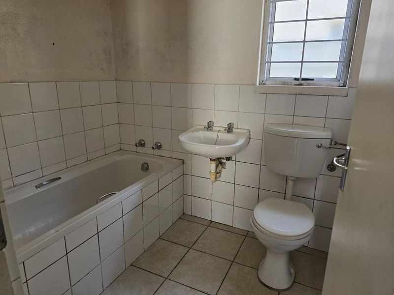 Two bedroom starter home in great location  - Photo 8