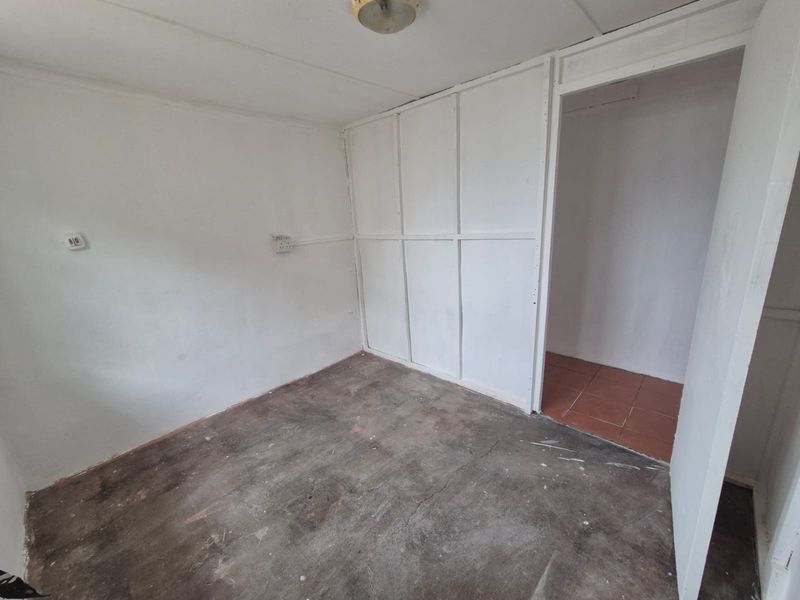 2 Bedroom House for sale in Merewent  - Photo 8