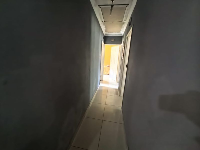 3 Bedrooms, 1 Bathroom Townhouse For Sale In Pinetown, Durban - Photo 10
