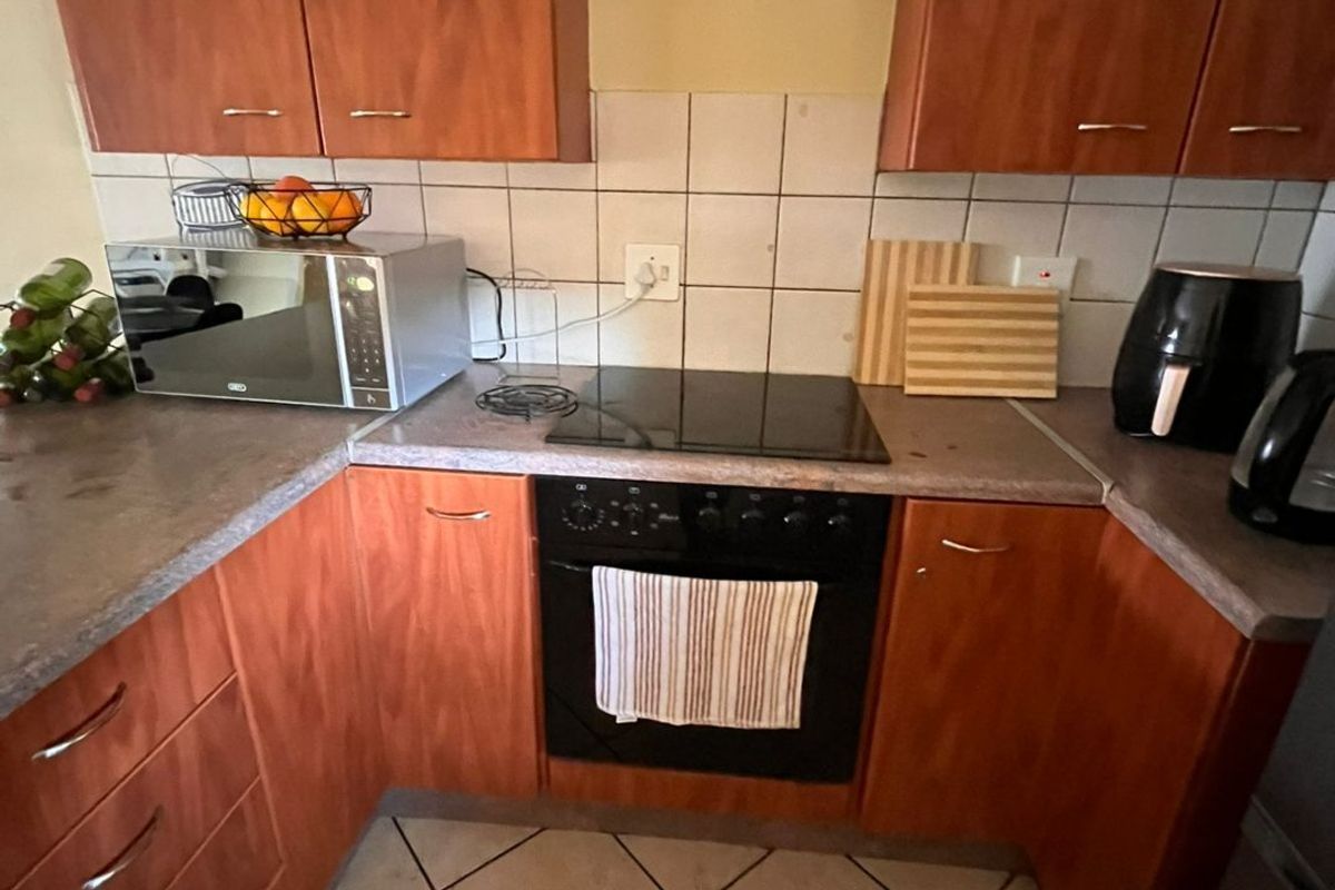 TWO BEDROOM TWO BATHROOM TOWN HOUSE AVAILABLE IN PENINA PARK POLOKWANE - Photo 5