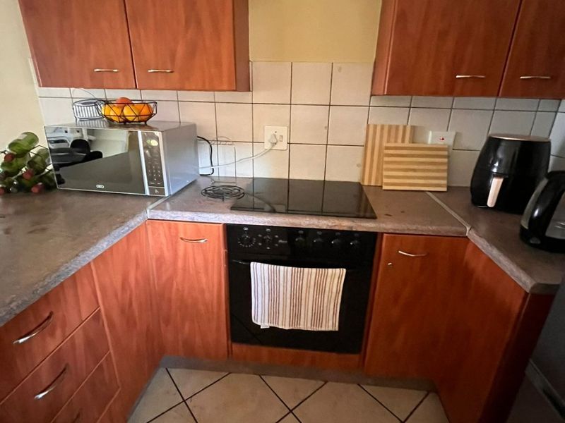 TWO BEDROOM TWO BATHROOM TOWN HOUSE AVAILABLE IN PENINA PARK POLOKWANE - Photo 5