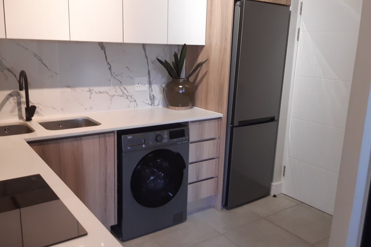 Elegant 1 Bedroom Apartment to rent in Waterfall City- Midrand  - Photo 4