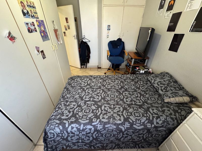 Modern Comfort with Practical Living Spaces - Photo 9