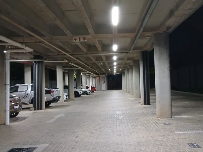 Stunning Fully Furnished 2 bed 2 bath with Wi-fi included-No Loadshedding-Lights Always On-Water Always Available - Photo 10