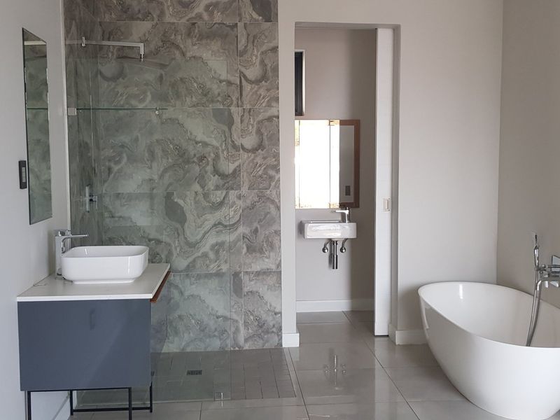 Stunning Fully Furnished 2 bed 2 bath with Wi-fi included-No Loadshedding-Lights Always On-Water Always Available - Photo 8