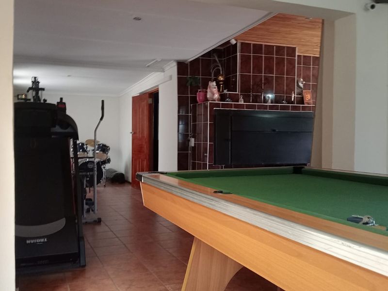 NEAT 4 BEDROOM HOUSE FOR SALE IN SE 1 - Photo 6
