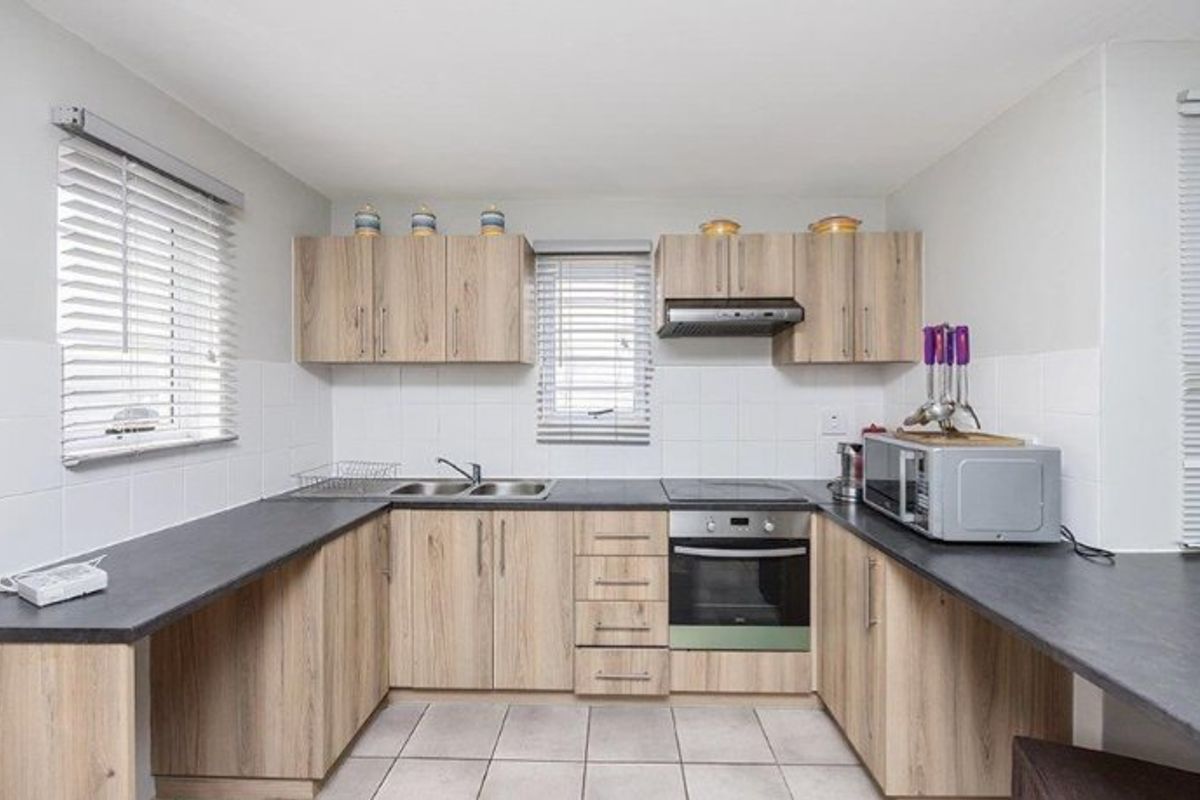 NEW DEVELOPMENT: PIONEER PARK - MODERN 3-BEDROOM HOMES - Photo 2