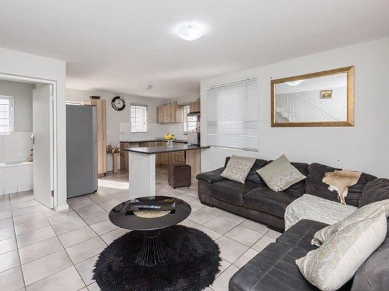 NEW DEVELOPMENT: PIONEER PARK - MODERN 3-BEDROOM HOMES - Photo 5