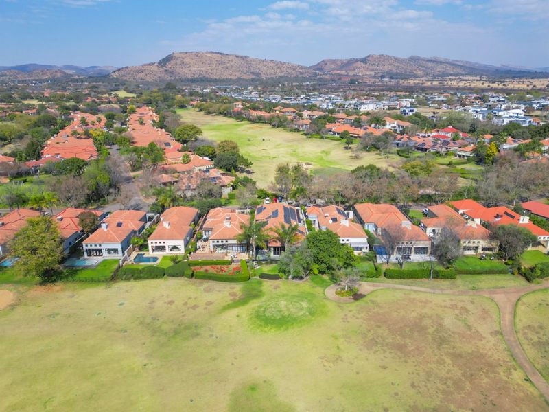 Luxury 5-Bedroom Home in Pecanwood Golf Estate – Hartbeespoort - Photo 6