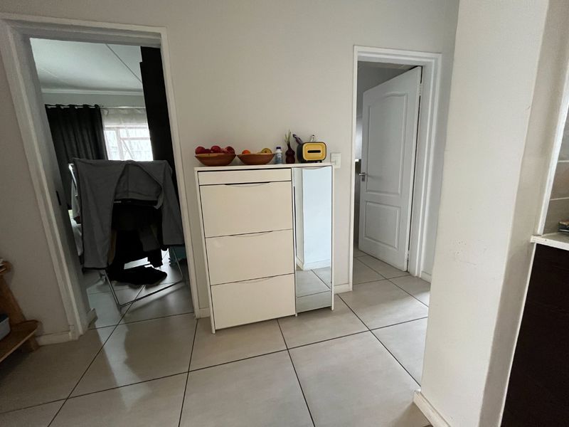 3 Bedroom with 2 Bathroom apartment available  for Sale - Photo 8