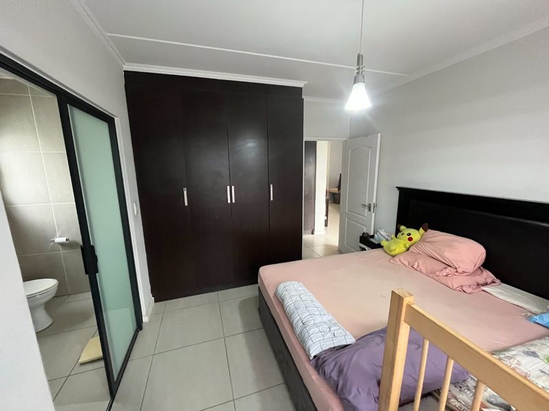 3 Bedroom with 2 Bathroom apartment available  for Sale - Photo 6