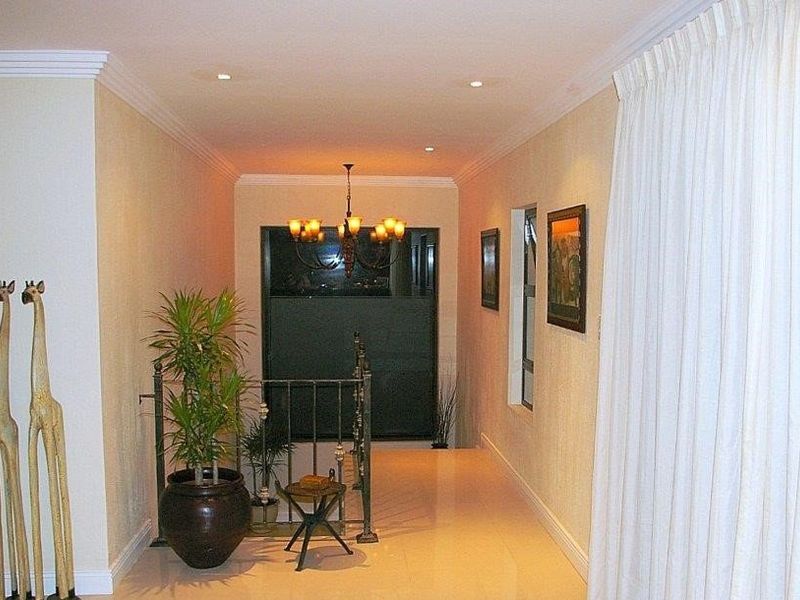 A Beautiful Family Residence With A Touch Of Class!!!!!! - Photo 9