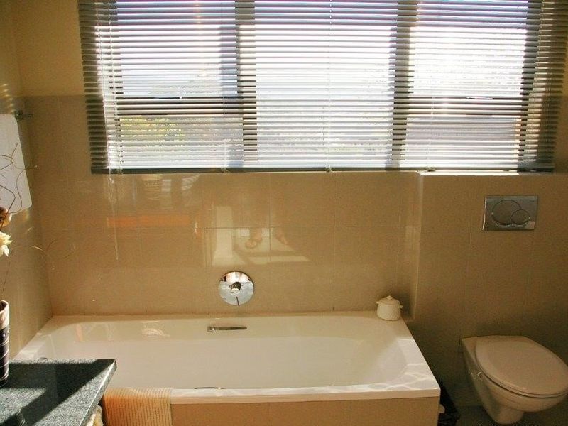 A Beautiful Family Residence With A Touch Of Class!!!!!! - Photo 8