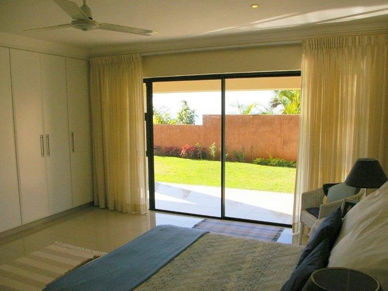 A Beautiful Family Residence With A Touch Of Class!!!!!! - Photo 7