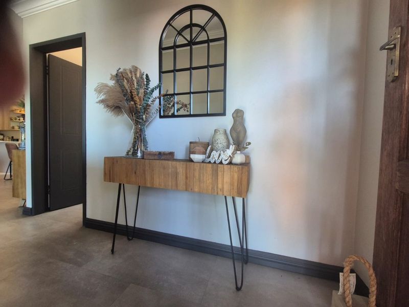 Modern Luxury Living in NEWKLOOF Estate - SOLE and EXCLUSIVE Mandate - Photo 4