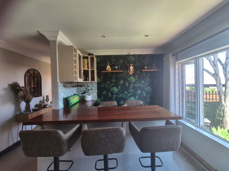 Modern Luxury Living in NEWKLOOF Estate - SOLE and EXCLUSIVE Mandate - Photo 6