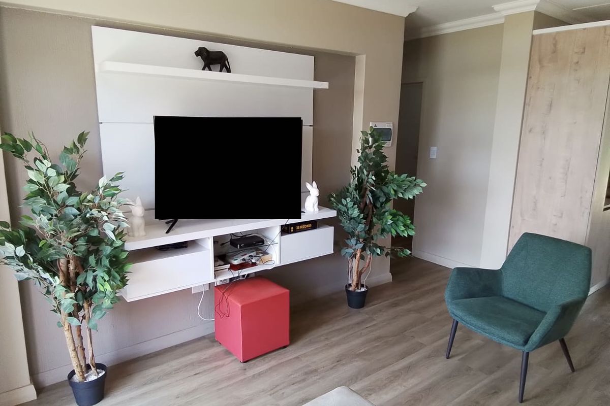 2 bed, 1 bath Ground floor unit in Roodepark Eco estate  - Photo 2