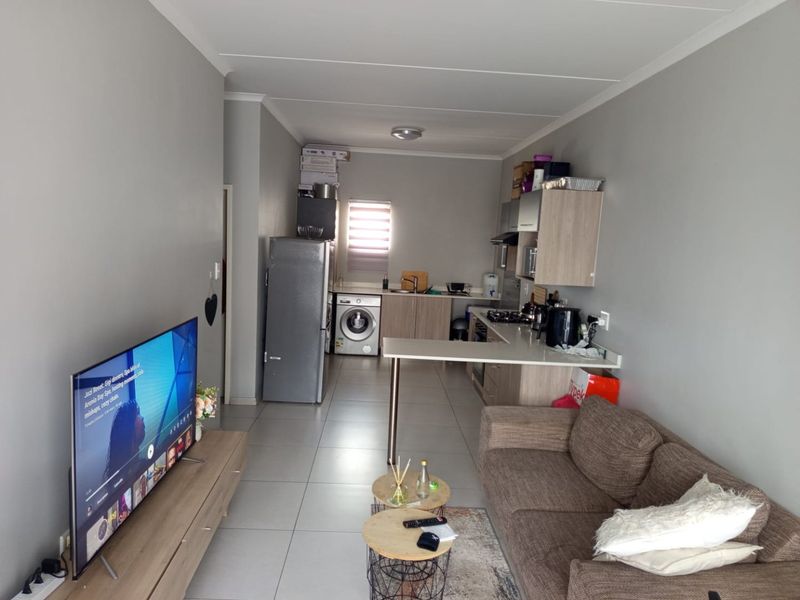 2 Bedroom 2 Bathroom 2nd floor Apartment for Rent. - Photo 5