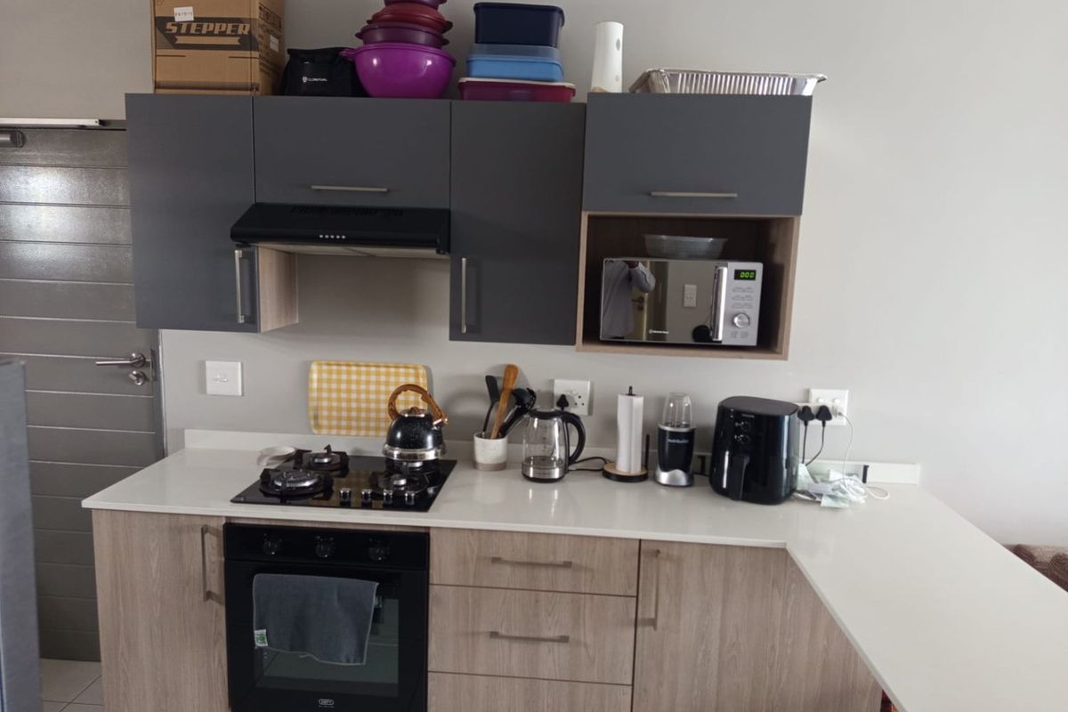 2 Bedroom 2 Bathroom 2nd floor Apartment for Rent. - Photo 4