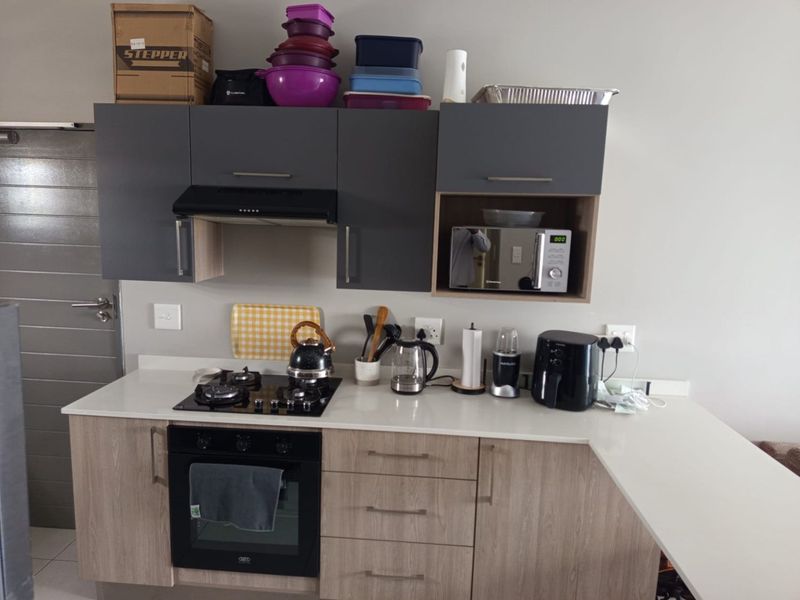 2 Bedroom 2 Bathroom 2nd floor Apartment for Rent. - Photo 4