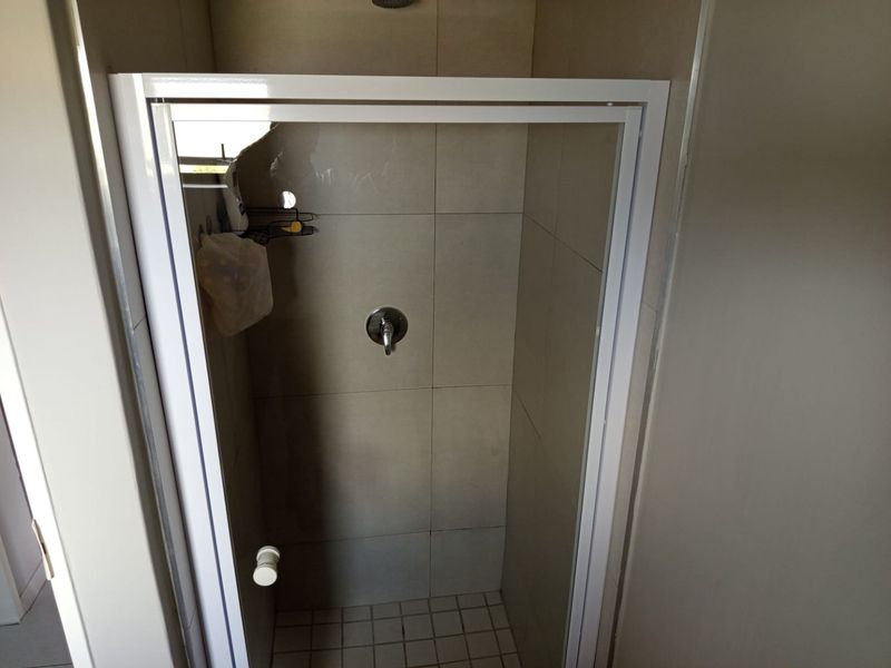 2 Bedroom 2 Bathroom 2nd floor Apartment for Rent. - Photo 8