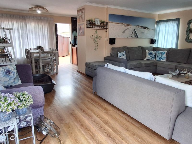 BEAUTIFUL HOUSE FOR SALE IN DOORNPOORT - Photo 6