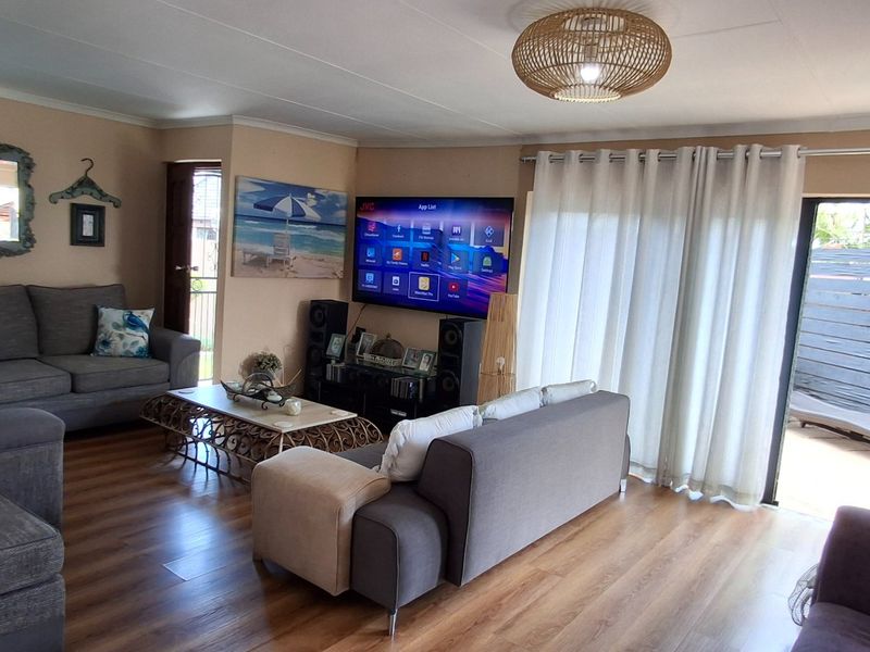 BEAUTIFUL HOUSE FOR SALE IN DOORNPOORT - Photo 3