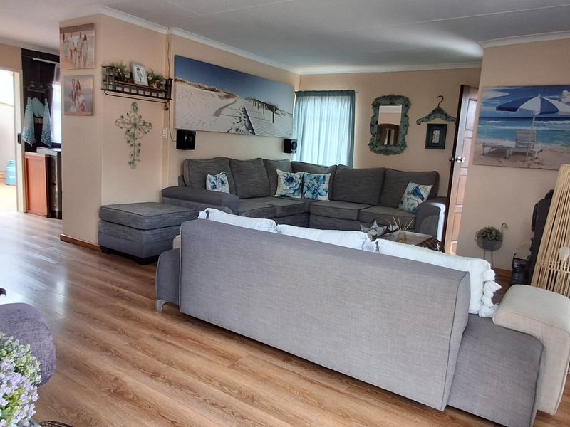 BEAUTIFUL HOUSE FOR SALE IN DOORNPOORT - Photo 5