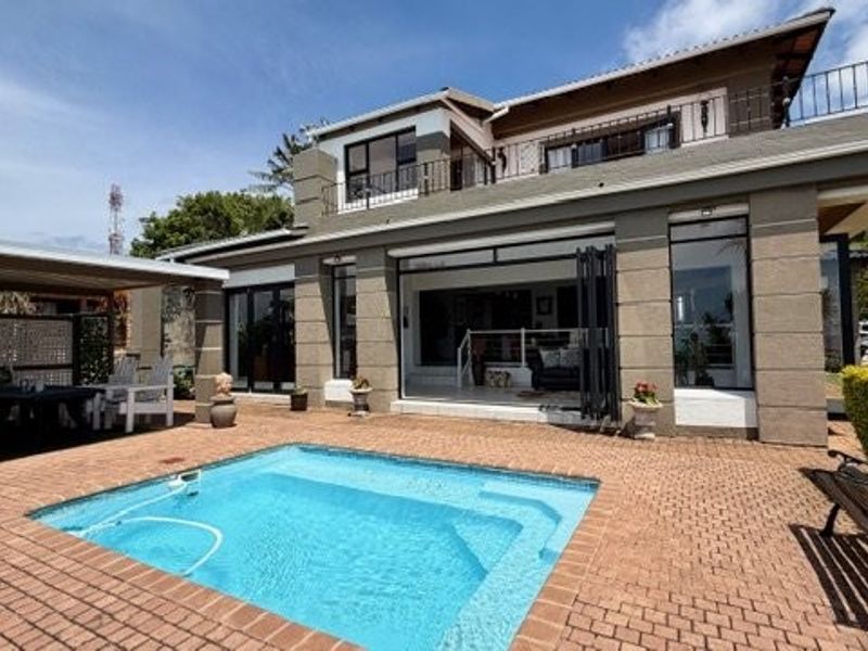 Elevated Family Home with Sweeping Sea Views and Full Backup Systems - Photo 2