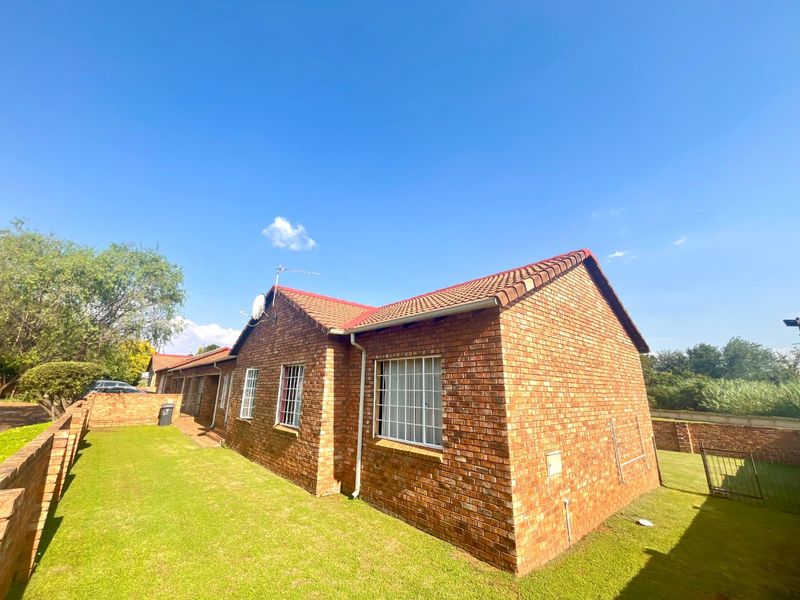 Your Perfect Family Home in the Heart of Centurion - Photo 2