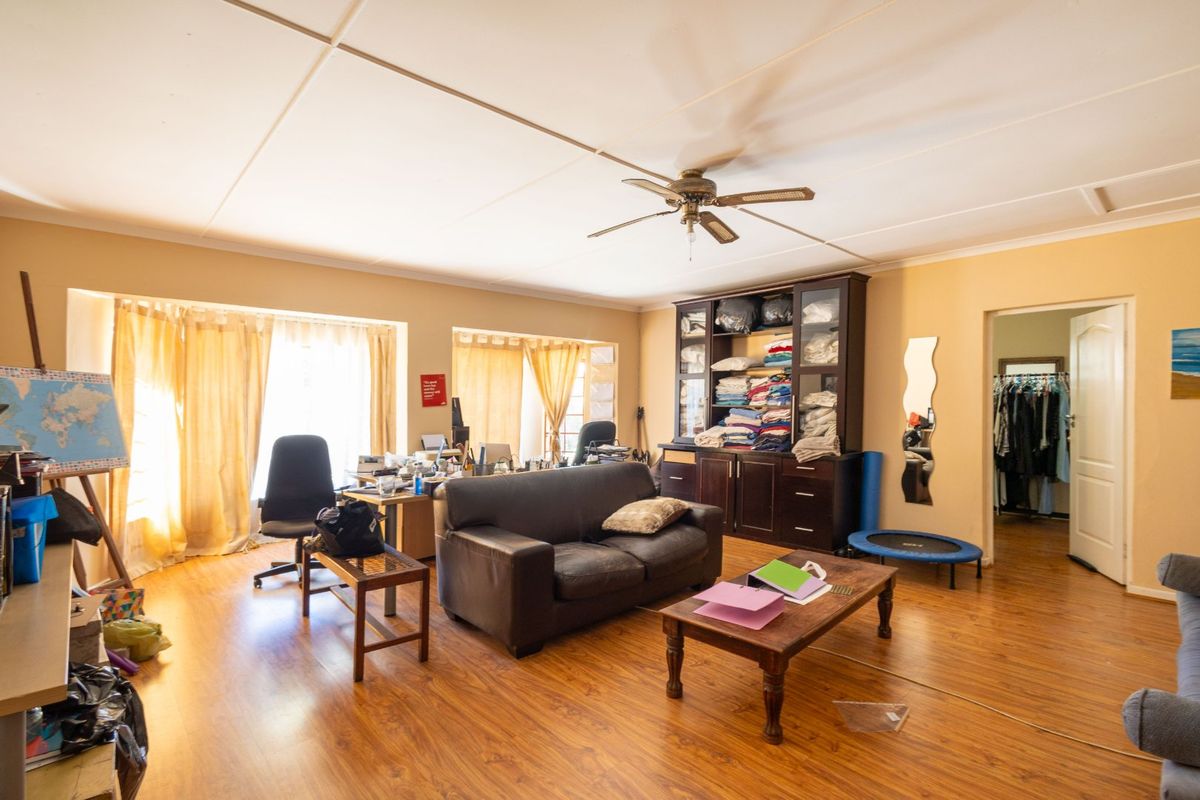 Contemporary Coastal Living in Plettenberg Bay – Beautiful 3-Bed Home for Sale - Photo 4