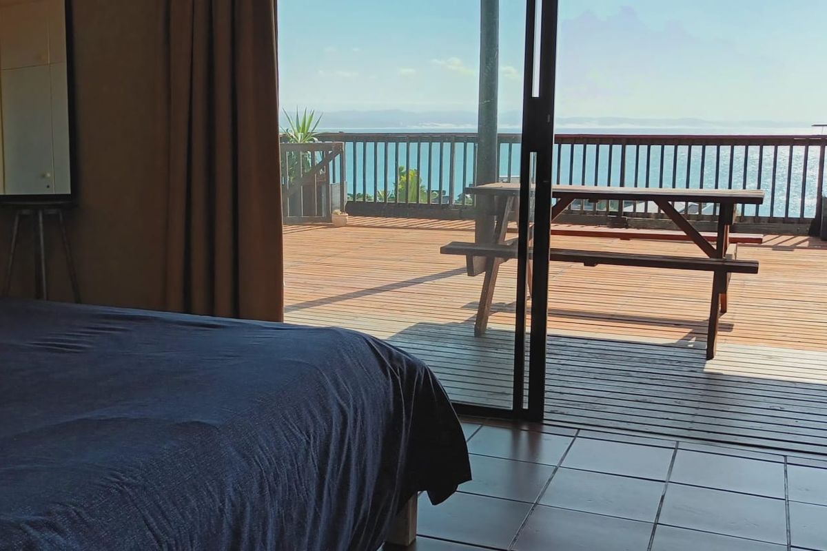 One-Bedroom Flat • Fully Furnished • Sea Views for Days - Photo 5