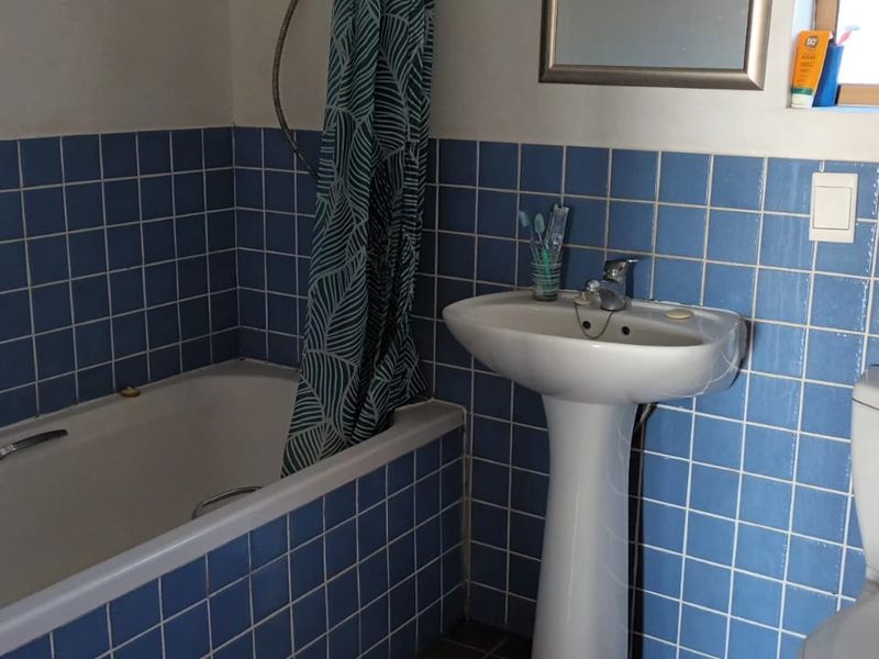 One-Bedroom Flat • Fully Furnished • Sea Views for Days - Photo 6