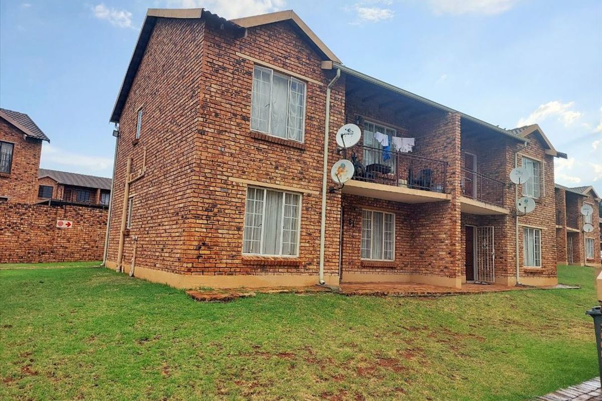 Compact Home Feature Summary - Photo 3