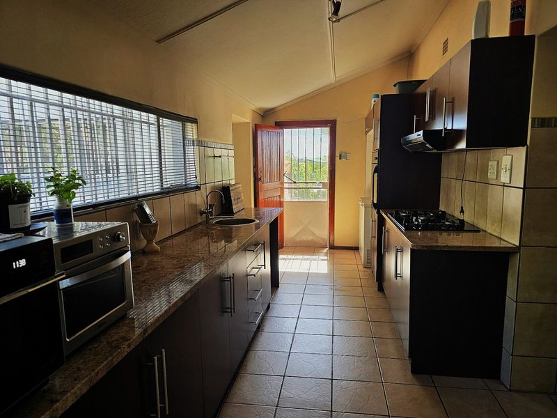 Exclusive Lifestyle Property for Sale in Keimoes, Northern Cape - Photo 4