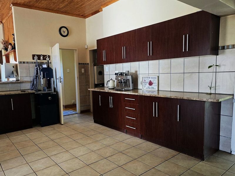 Exclusive Lifestyle Property for Sale in Keimoes, Northern Cape - Photo 6